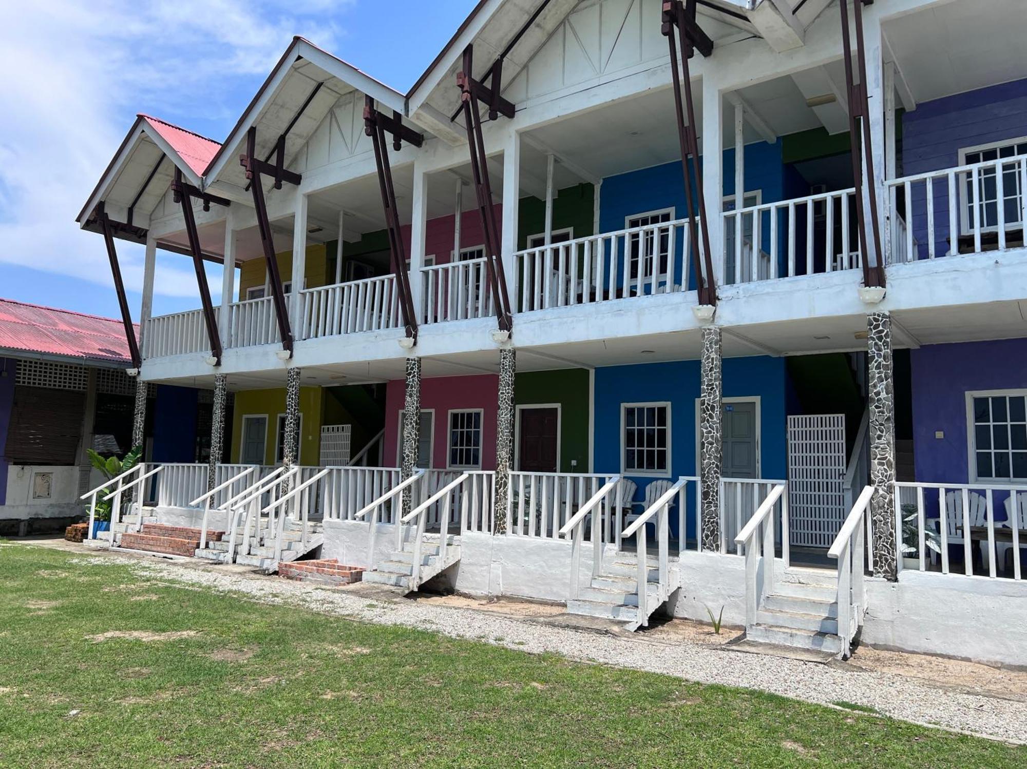 קואה Capital O 91017 Tuba Beach Resort @ Pulau Tuba מראה חיצוני תמונה