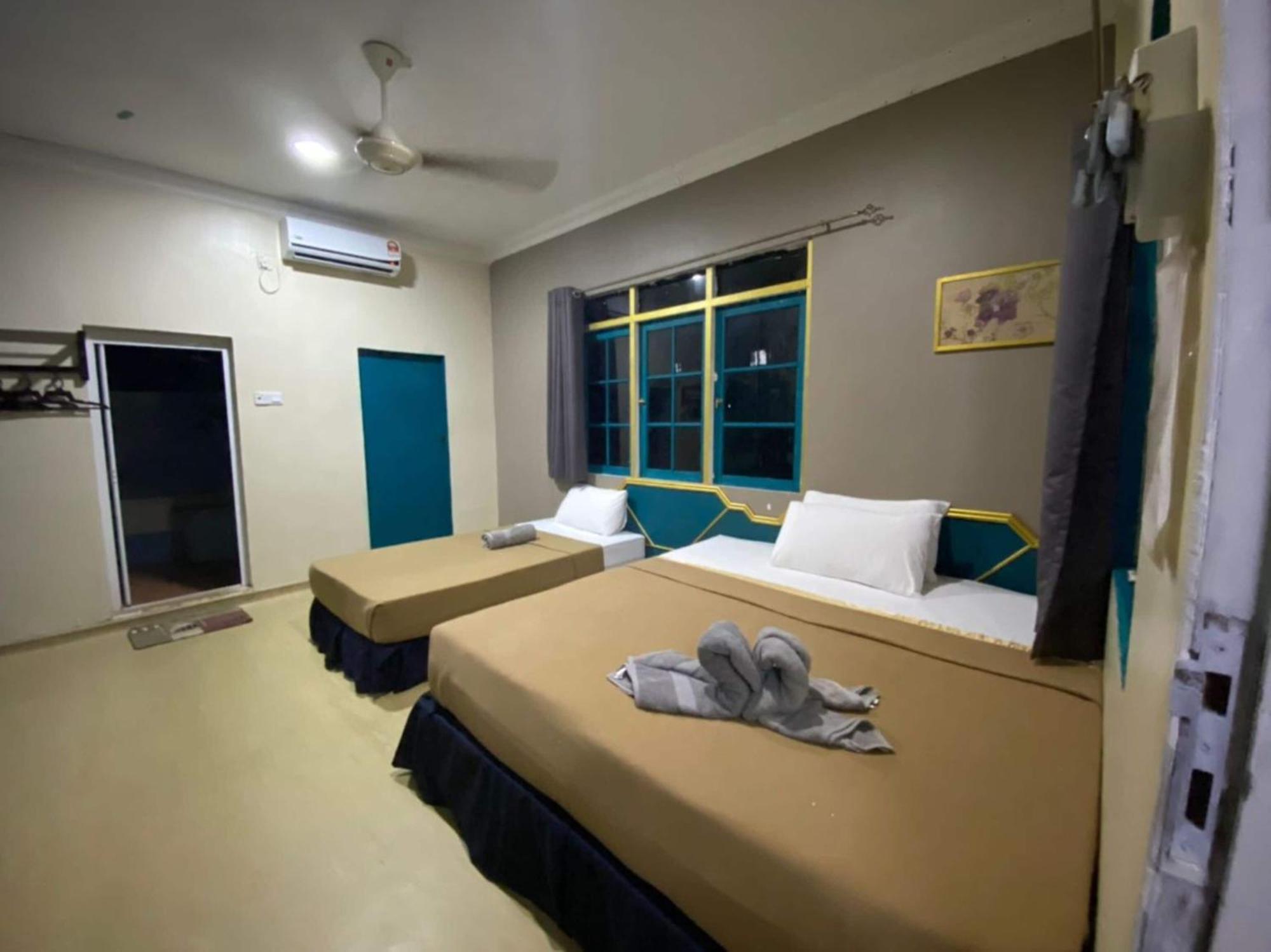 קואה Capital O 91017 Tuba Beach Resort @ Pulau Tuba מראה חיצוני תמונה