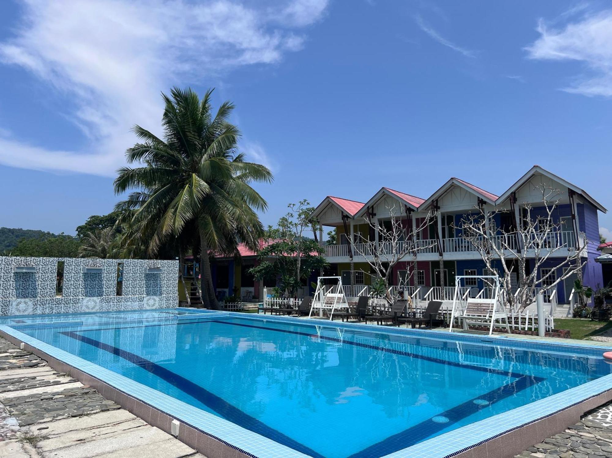 קואה Capital O 91017 Tuba Beach Resort @ Pulau Tuba מראה חיצוני תמונה